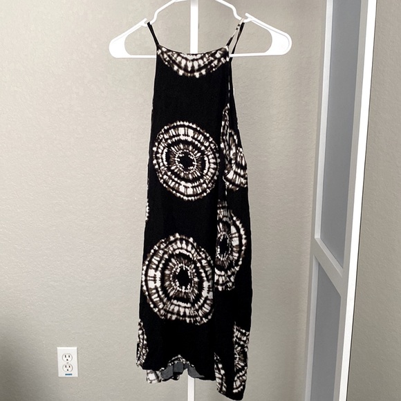 Forever 21 Black & White Tie Dye Sun Dress - Picture 2 of 11